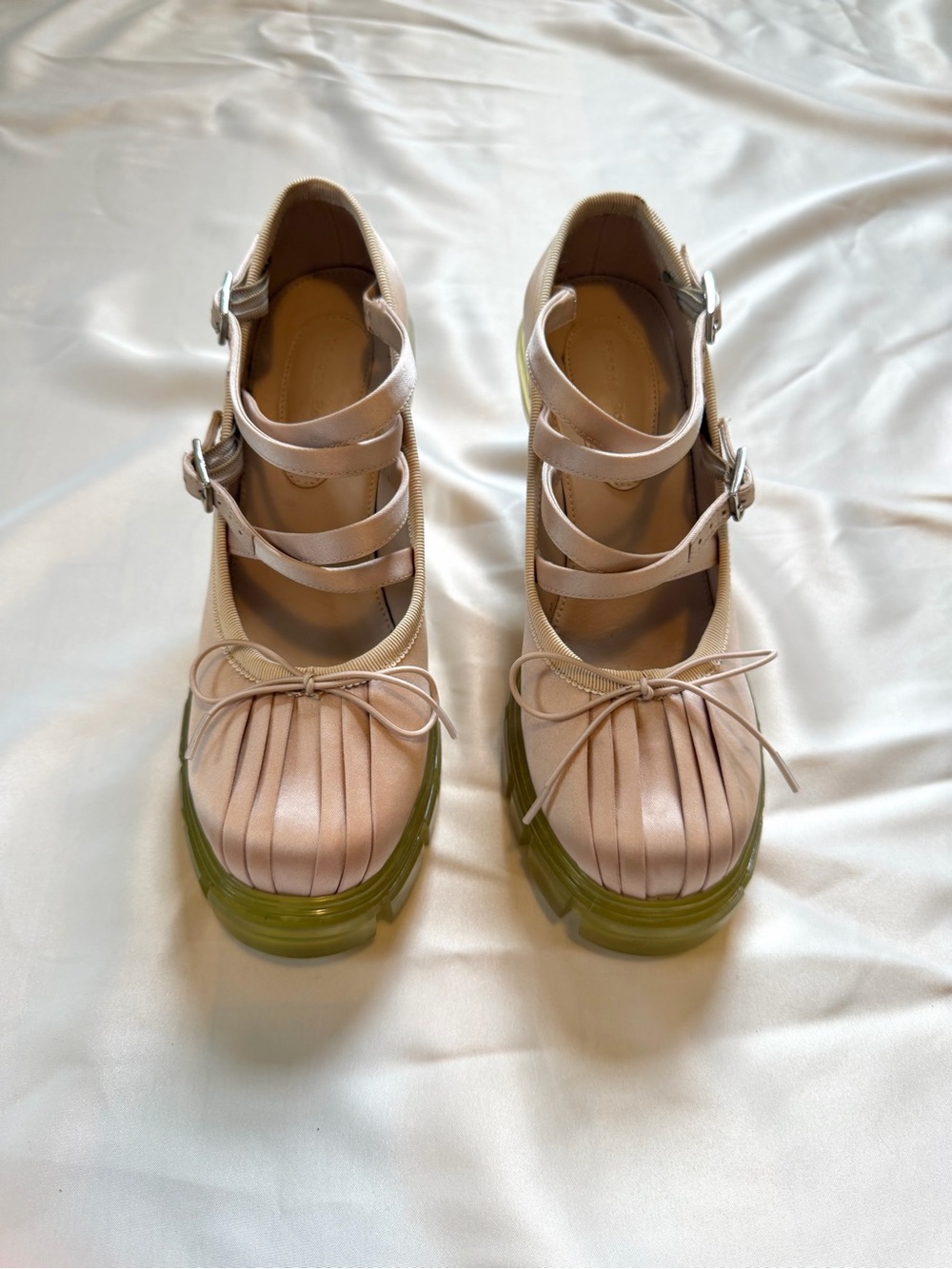 Simone Rocha pink satin criss cross Mary Jane pump with lucite heel - Picture 4 of 14